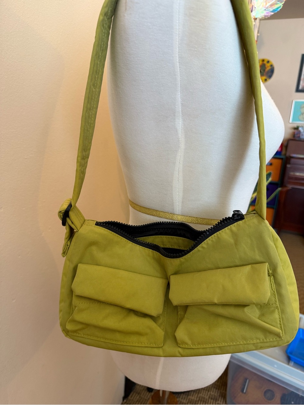 BAGGU Olive Green Shoulder Bag with Front Flap Pockets